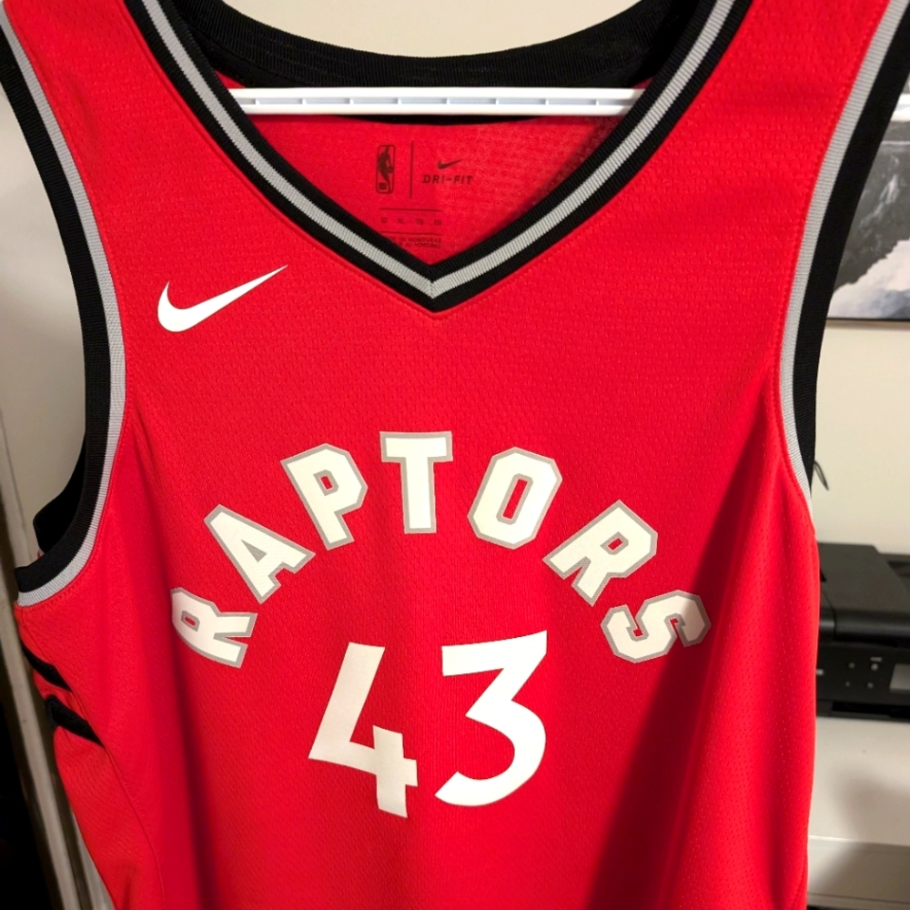 XL (52) NWOT Toronto Raptors Jersey - Pascal Siakam